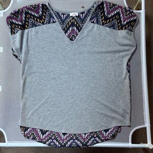 Pixley Gray Tee with Geometric Patterned Sleeves